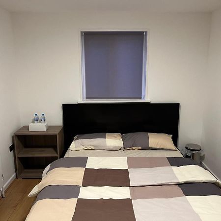 Three Bedroom House In Tooting By Star Apartments לונדון מראה חיצוני תמונה