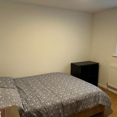 Three Bedroom House In Tooting By Star Apartments לונדון מראה חיצוני תמונה