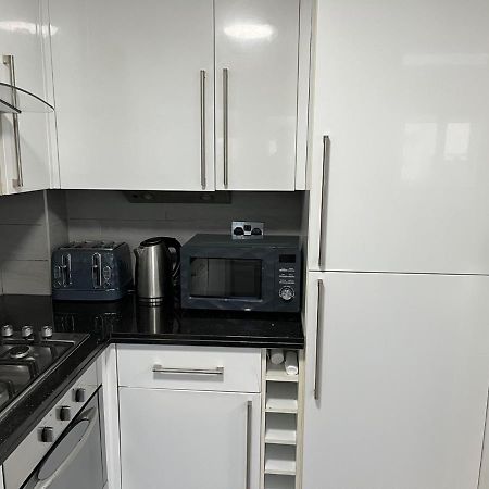 Three Bedroom House In Tooting By Star Apartments לונדון מראה חיצוני תמונה