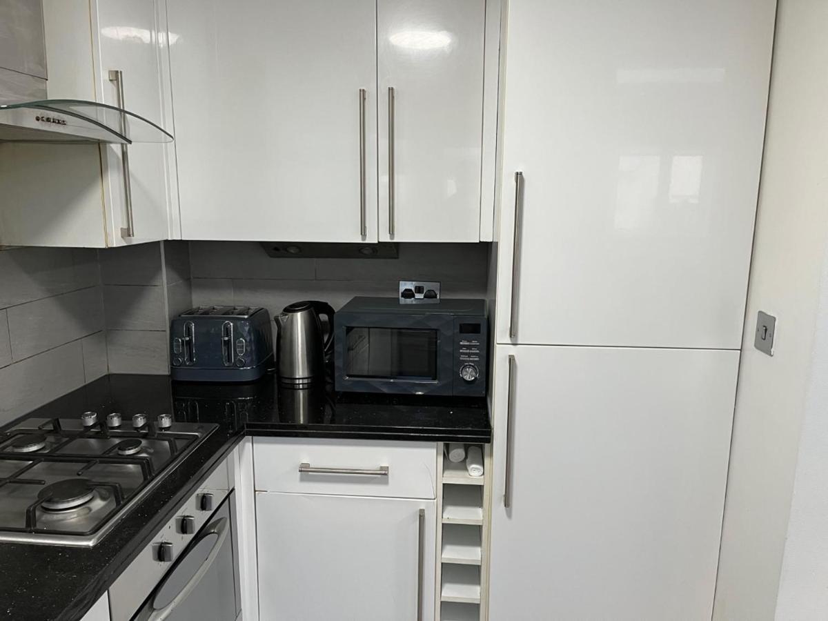 Three Bedroom House In Tooting By Star Apartments לונדון מראה חיצוני תמונה