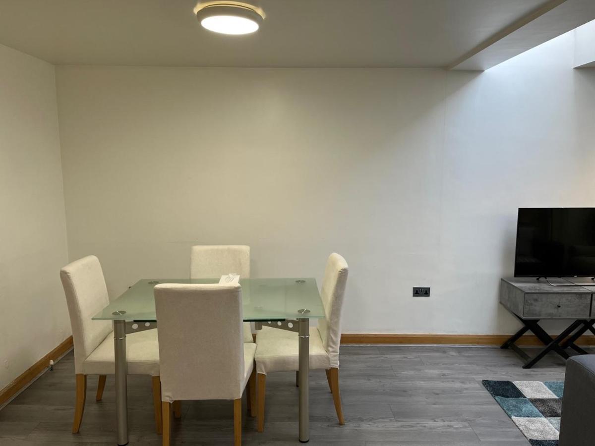 Three Bedroom House In Tooting By Star Apartments לונדון מראה חיצוני תמונה
